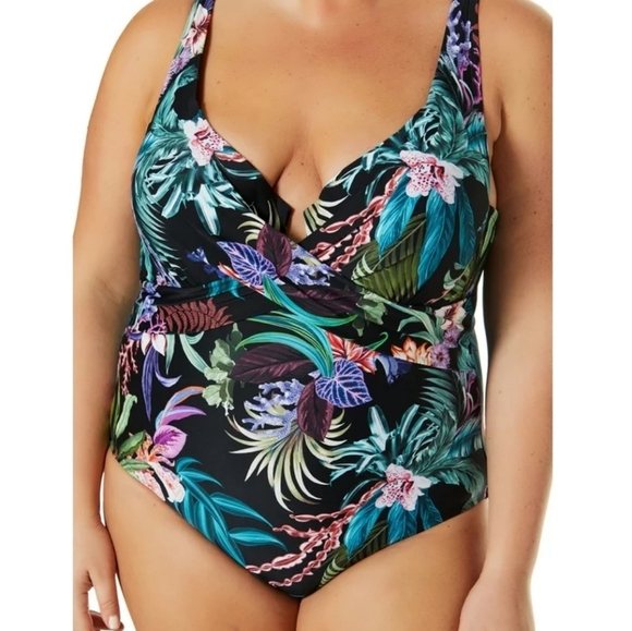 ⭐️40% Off⭐️ Terra & Sky Plus Tropical Floral Molded Cup One-piece Swimsuit - Picture 1 of 16